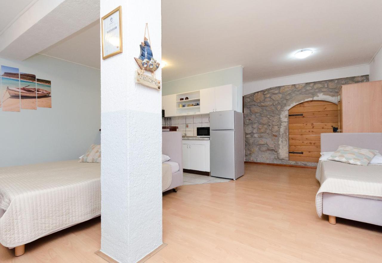 Apartment Goran Novi Vinodolski Buitenkant foto