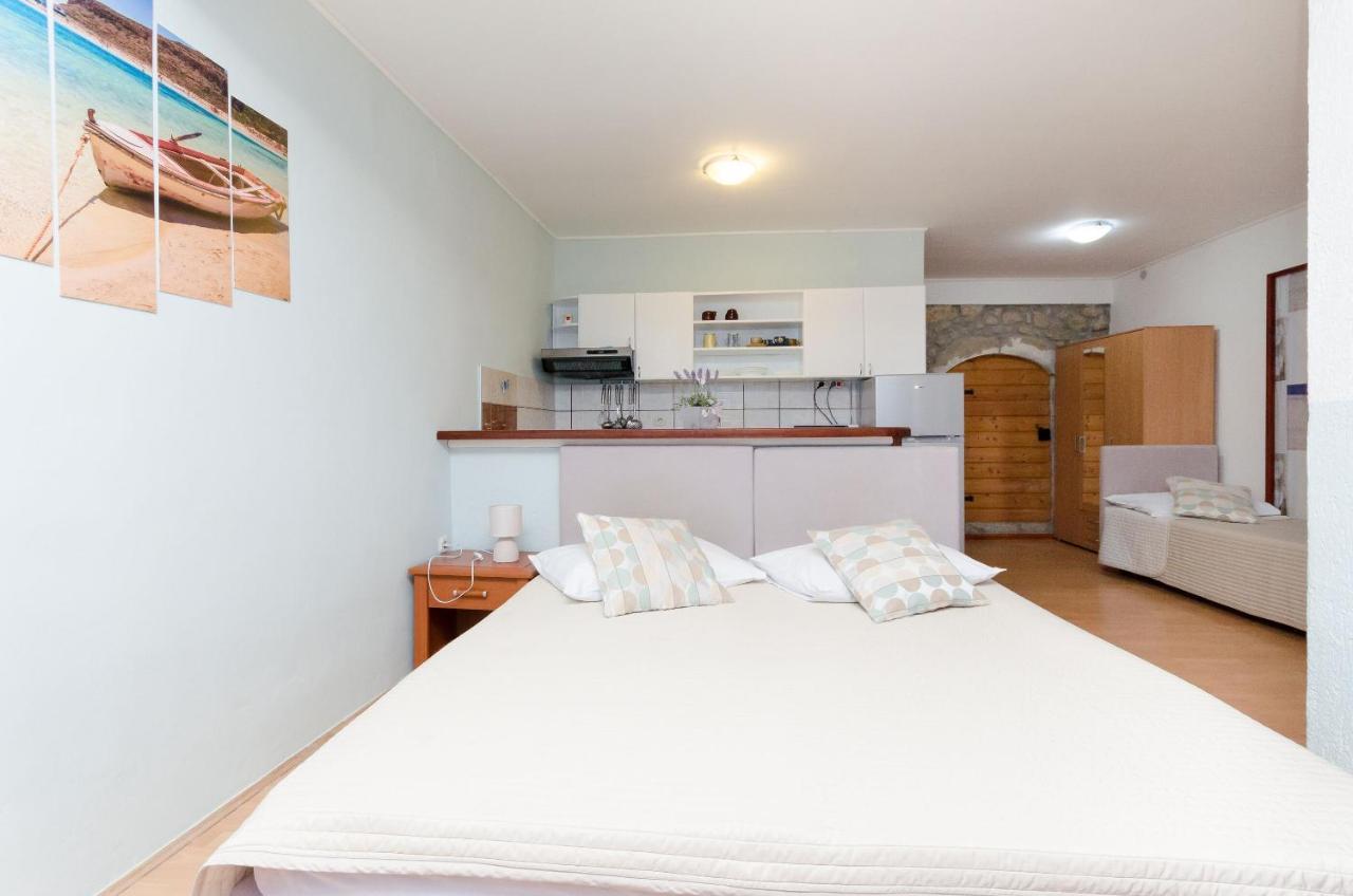 Apartment Goran Novi Vinodolski Buitenkant foto